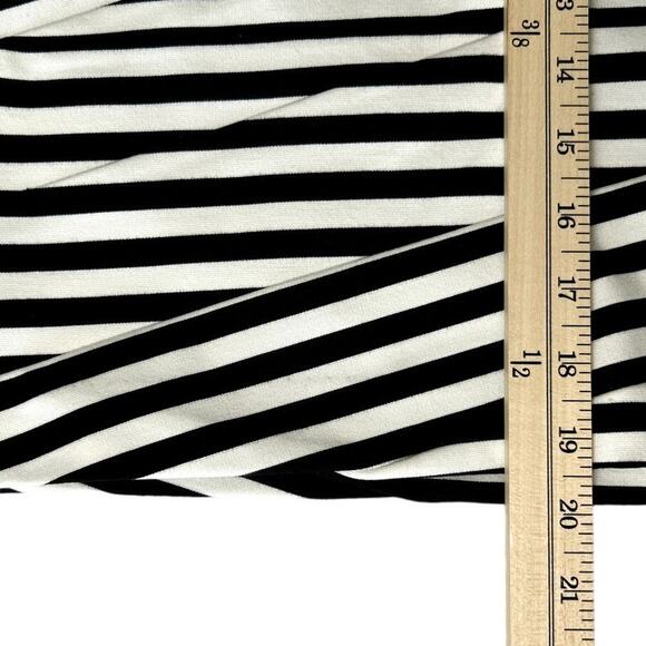 EXPRESS Black and White Striped Skirt - Picture 5 of 8